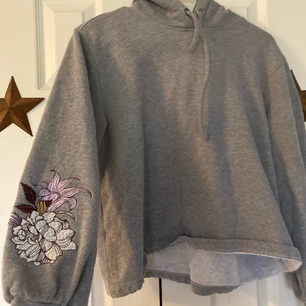 ariat grey patch work cropped hoodie